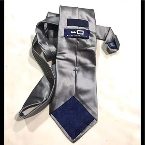 Wilke Rodriguez Silvery Shiny Men’s Tie